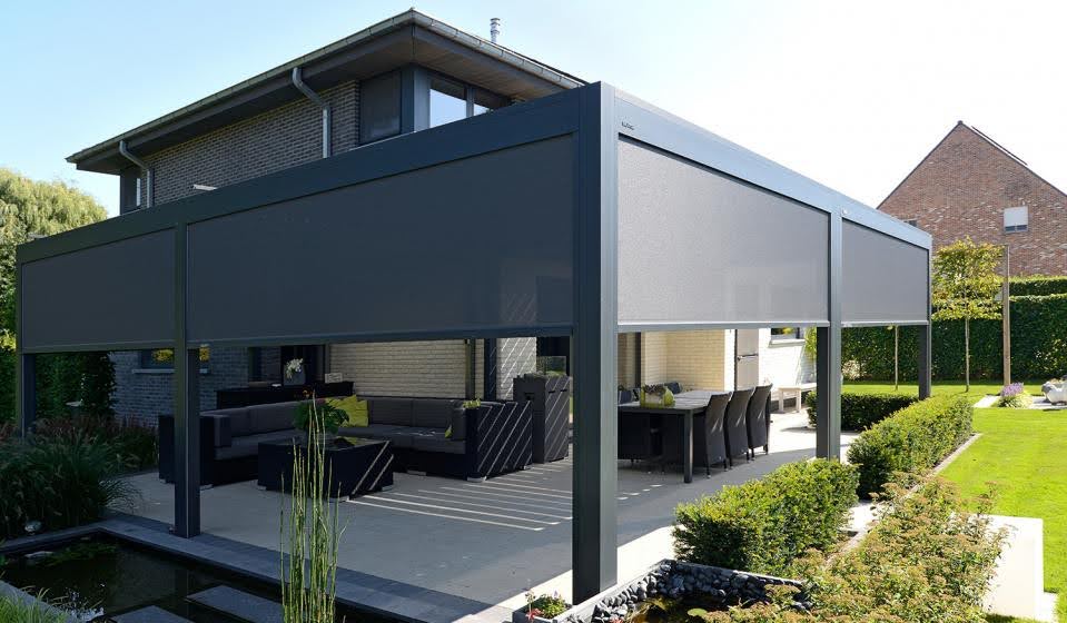 Pergola blinds enclosing an outdoor room