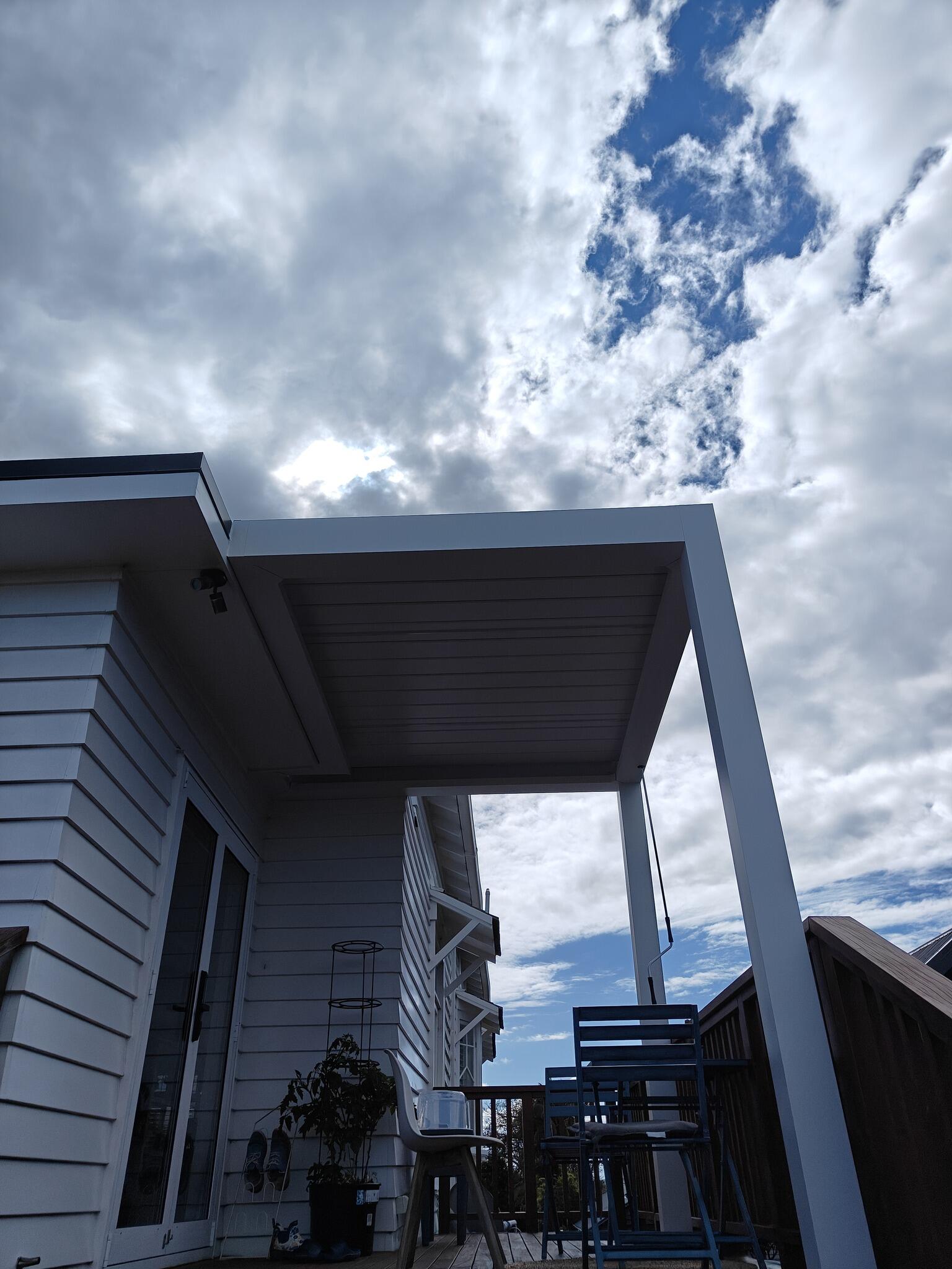 Single Post Wall-Mounted Pergola: Minimalist and Modern