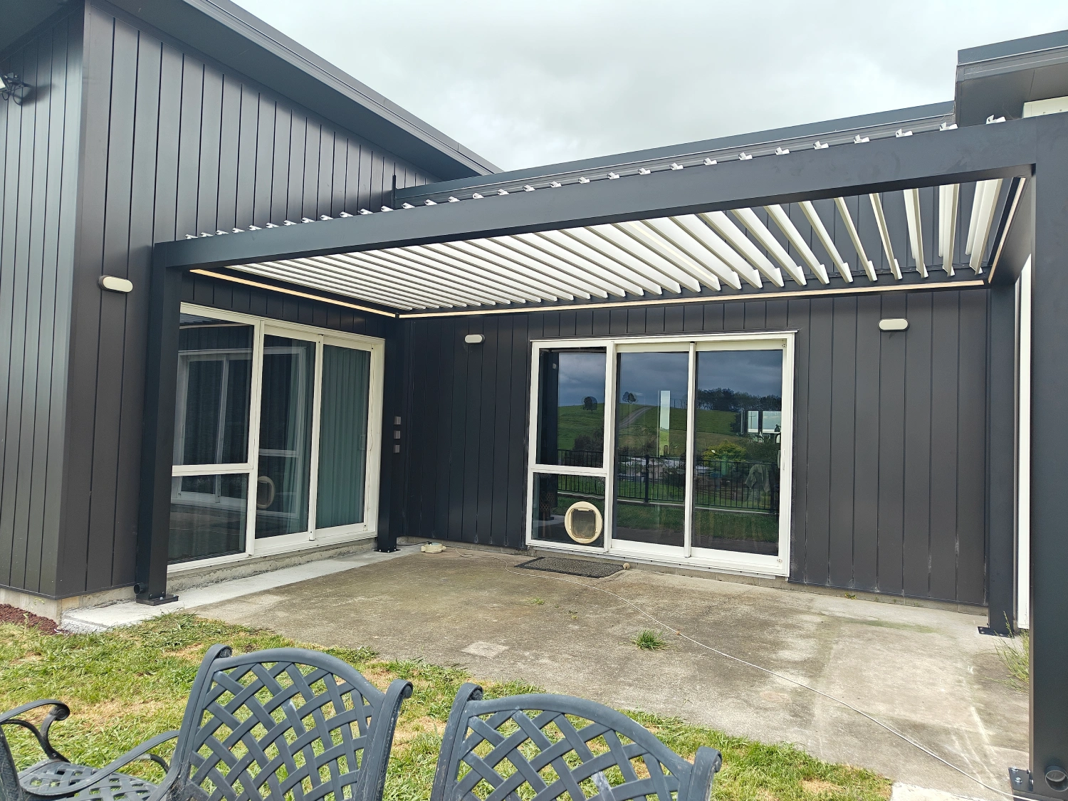 Louvre pergola project in Hamilton