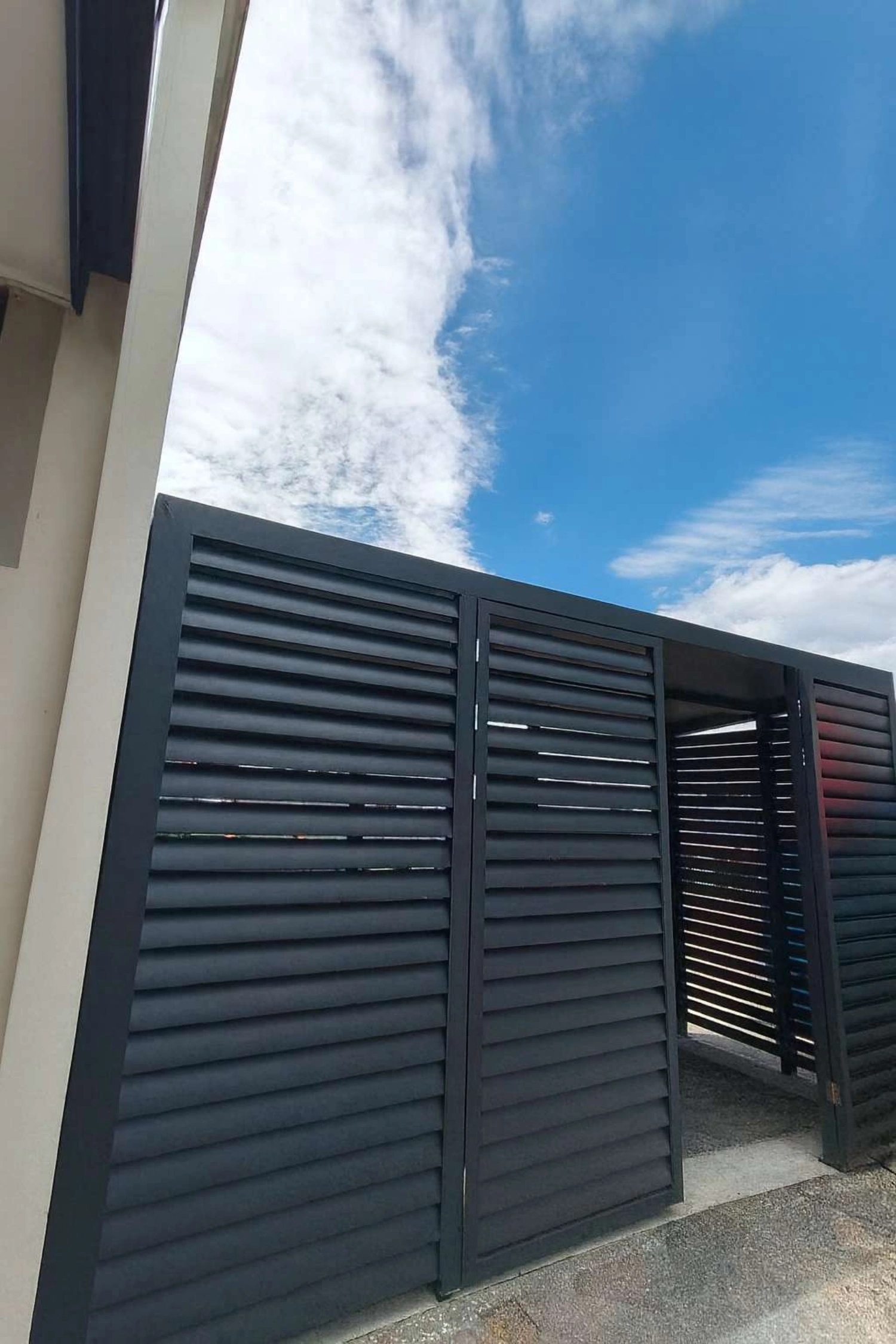 Modern louvre pergola Hamilton