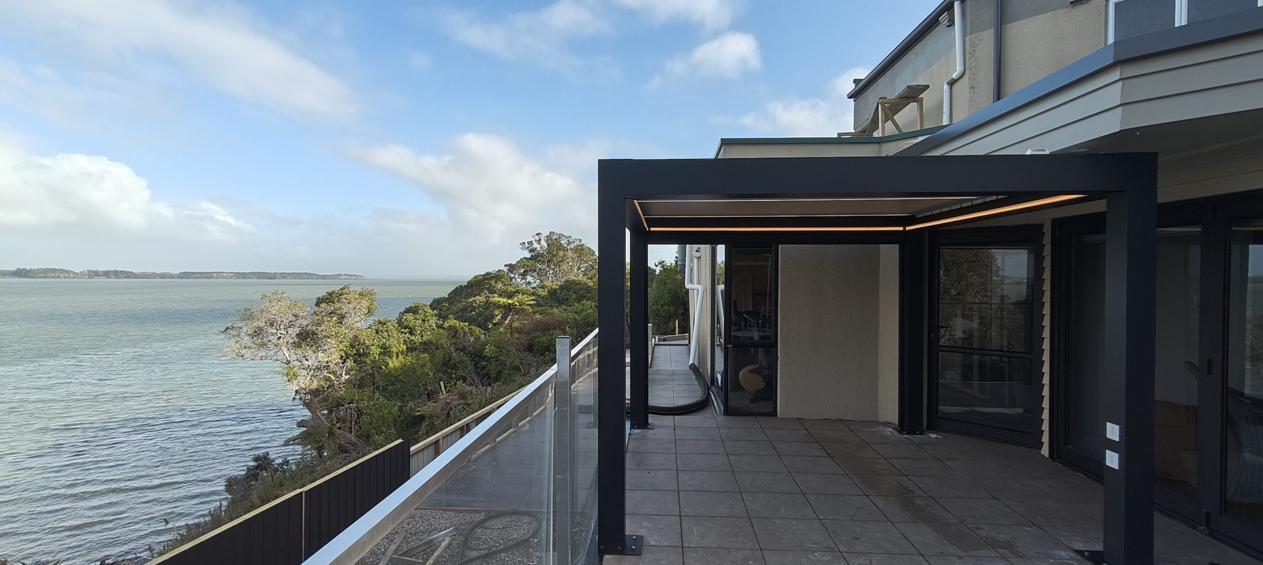 Customized Free-Standing Pergolas for Seaside Villas by Louvresky