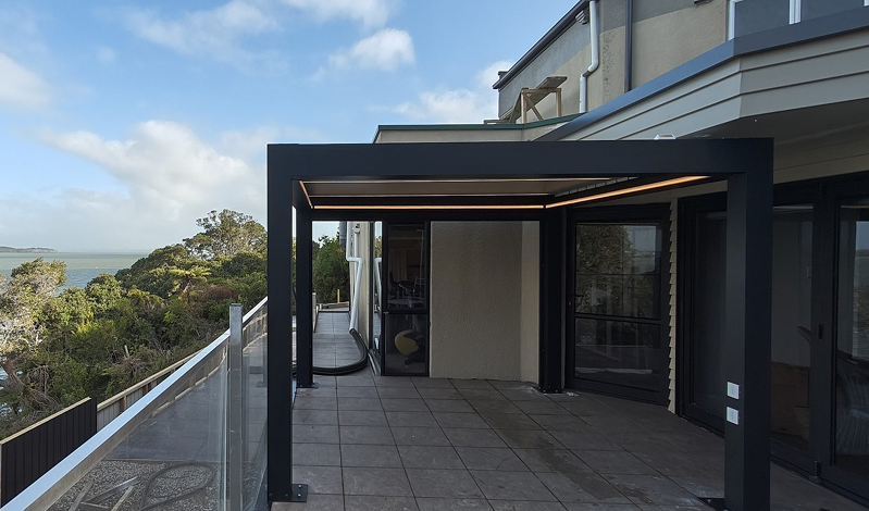 Customized Free-Standing Pergolas for Seaside Villas by Louvresky