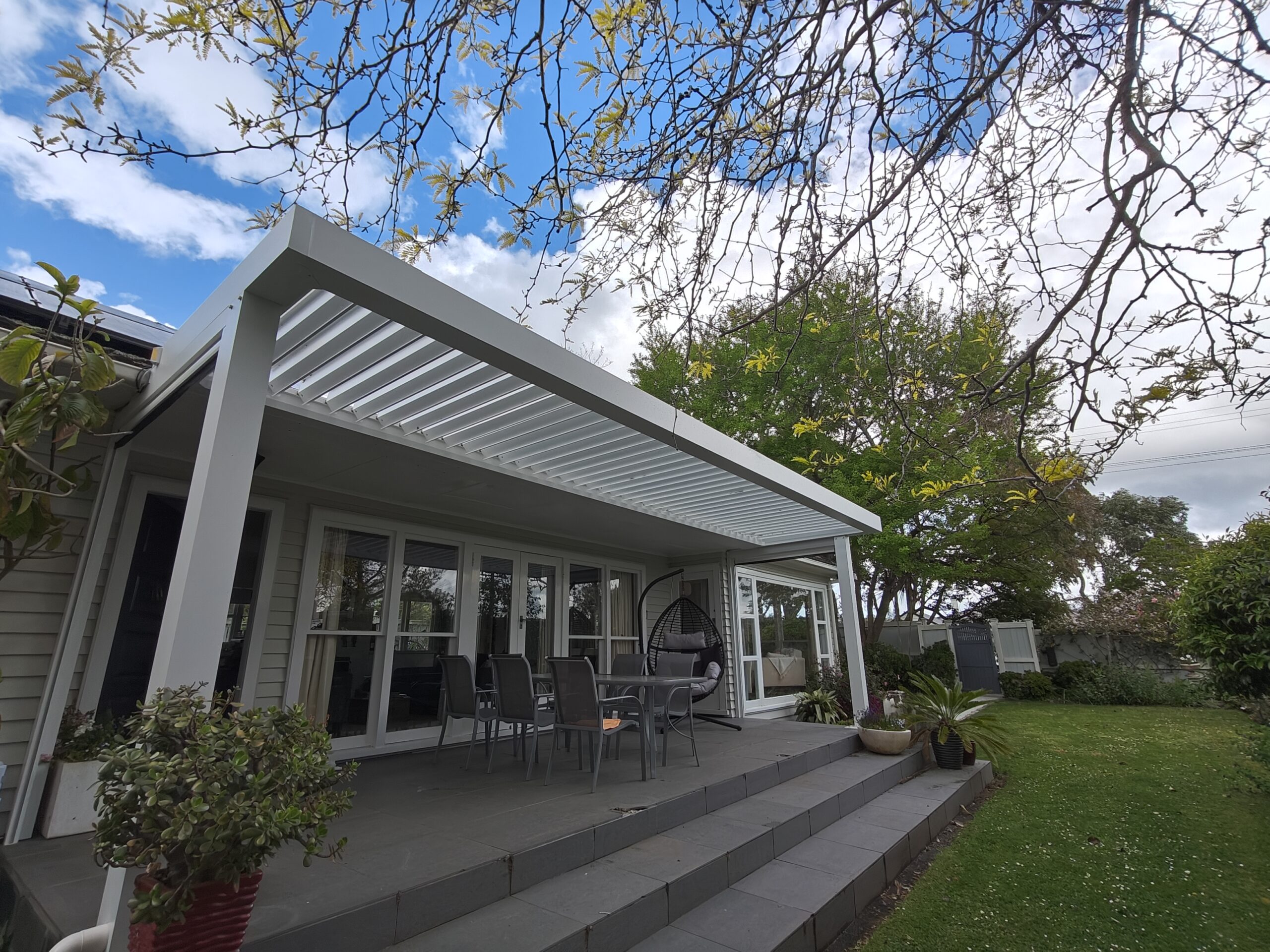 Engineering Elegance: 7.35m Pergola with Only Two Support Posts